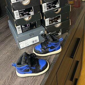 Toddler Jordan 1’s Mid Royal and Black. No box